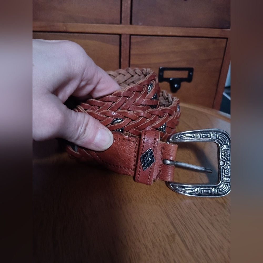 Vintage Southwestern/Western Style Leather Belt with Metal Decor Fits 28 29 - Picture 4 of 6
